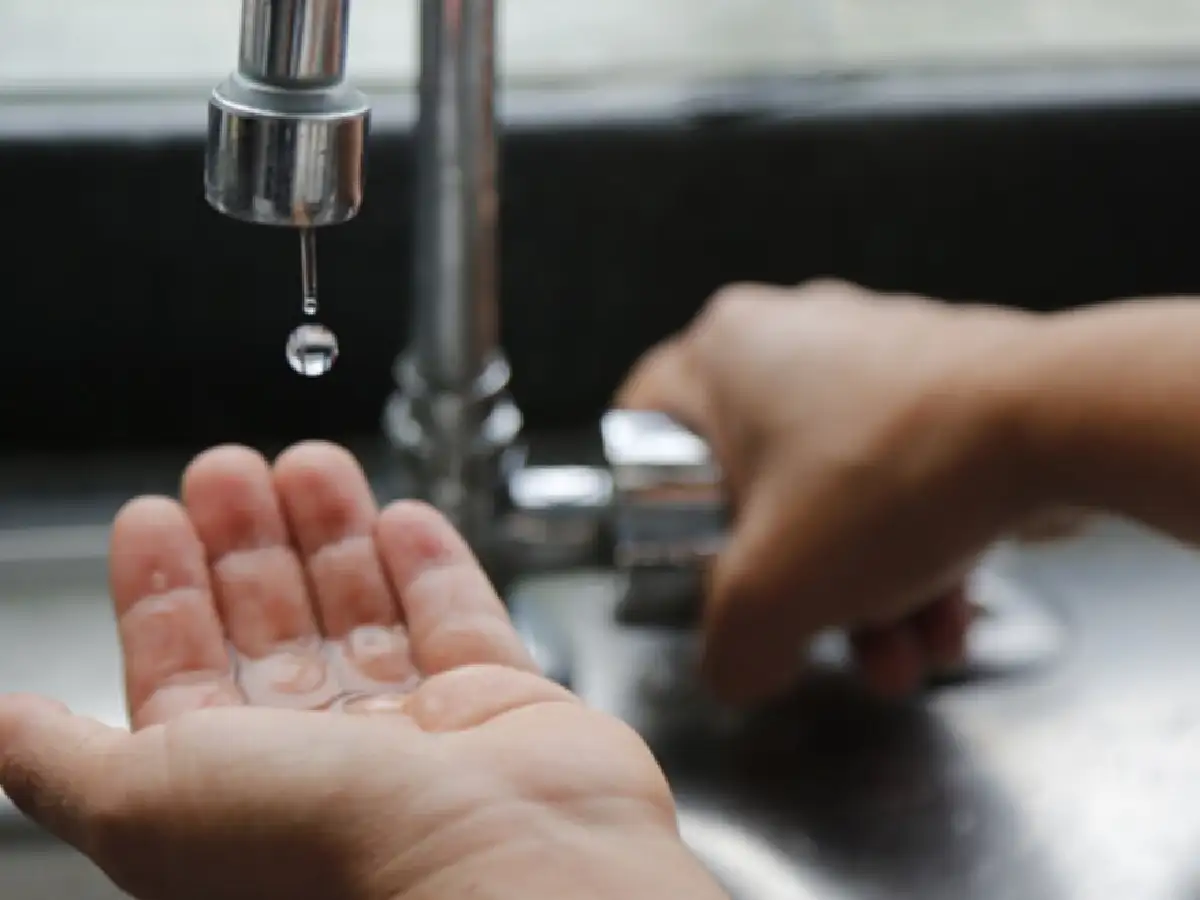 Amos anunció un corte del servicio del agua en toda la ciudad