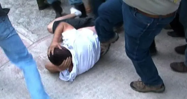Linchan a delincuente tras robar en una vivienda