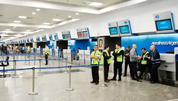 Las líneas aéreas convocarán a un paro nacional de pilotos