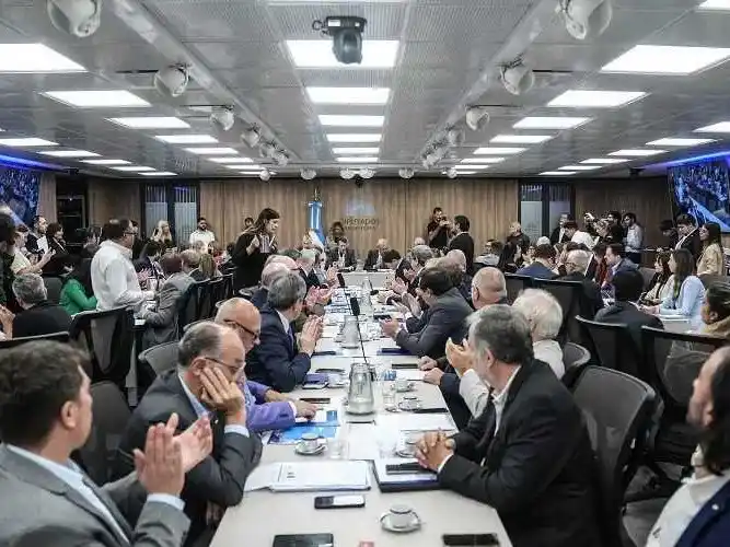 Representantes de PyMEs alertaron por la 
caída del consumo y las tasas municipales