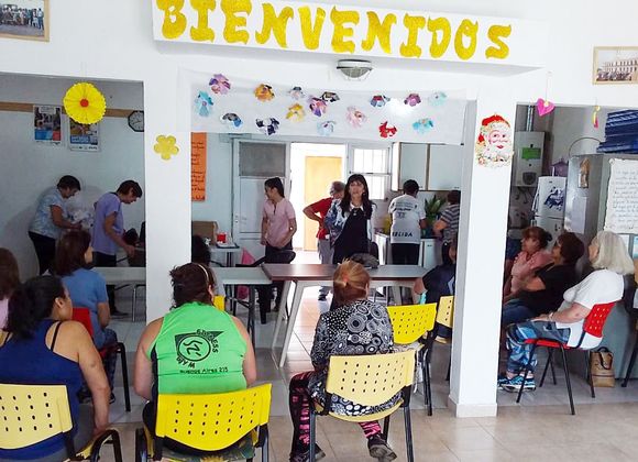 Trabajo conjunto entre el departamento de políticas de la tercera edad y la dirección de atención primaria de la salud