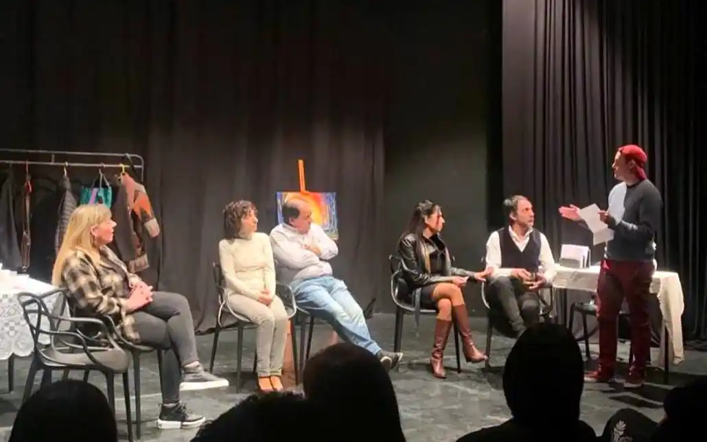 Puesta en escena. Gastón Cabrera, Claudio De Gaetano, Mabel Jabacian, Daniel Mouján, M. Cristina Ruvituso y Sergio Tobio.