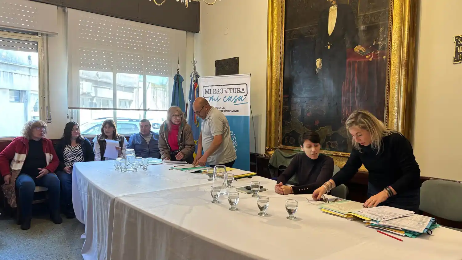Chaves: 26 familias firmaron sus escrituras en el palacio municipal