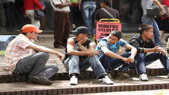 CRECE EL DESEMPLEO URBANO en Colombia: subió a 10,8% en marzo de 2024