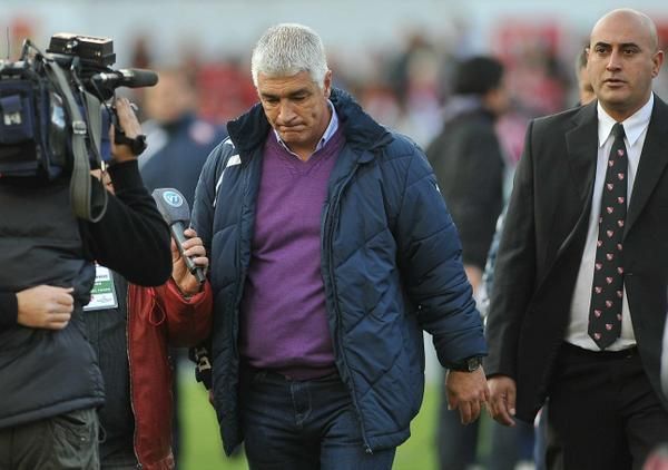 Por diferencias con Moyano, De Felippe dejó de ser DT de Independiente