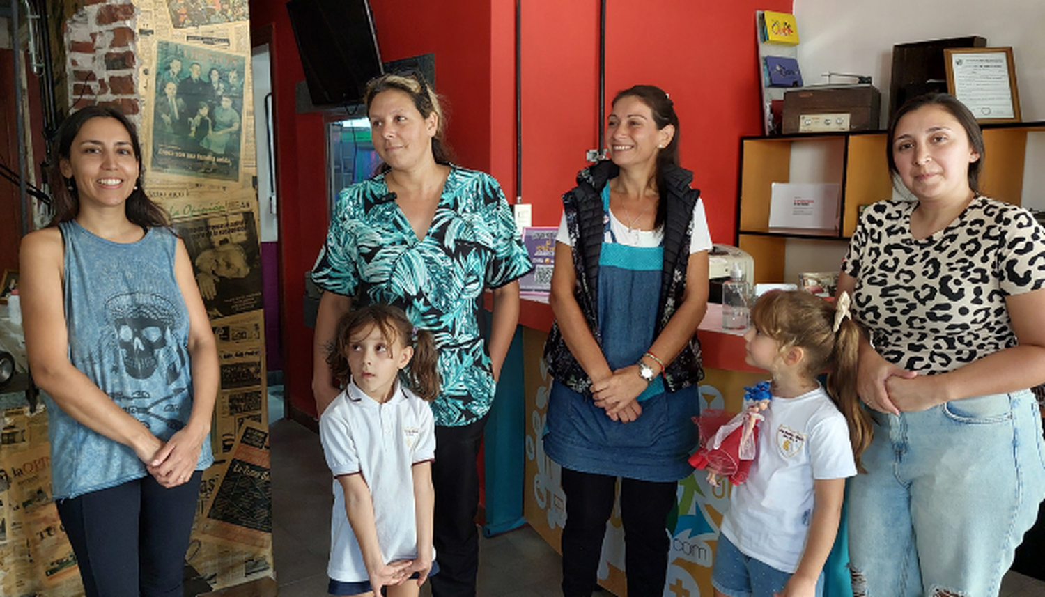 Escuela 6: "Amigos de La Opinión" donaron dinero para la jornada de reacondicionamiento edilicio