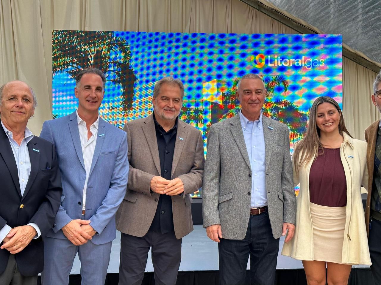 El diputado Roberto Mirabella en la inauguración de la nueva base operativa de LITORAL GAS en la ciudad de Rosario,