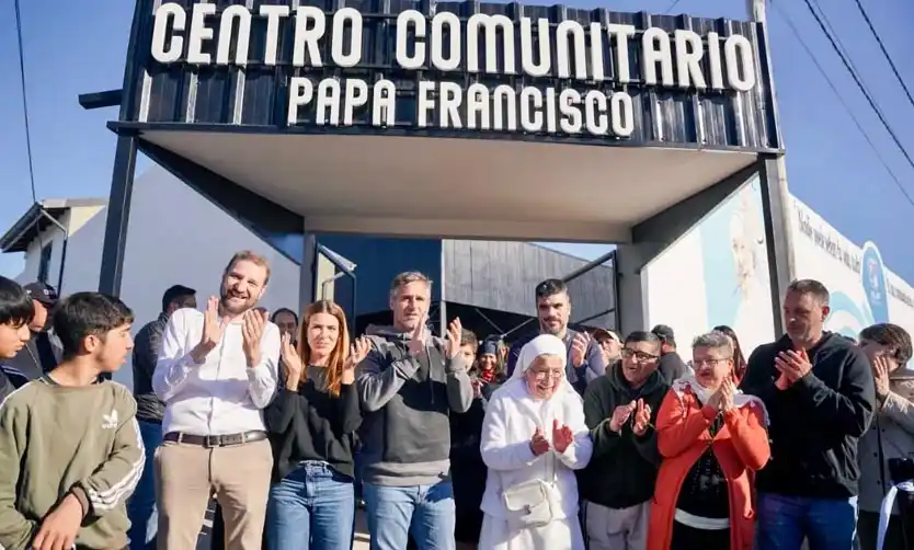 Achával y Soledad Peralta inauguraron el nuevo Centro Comunitario Papa Francisco