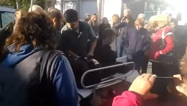 Protesta de jubilados en Mar del Plata: Temen que 25 mil afiliados queden sin atención de PAMI