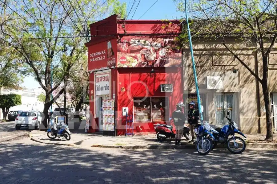 Hurto en una reconocida despensa local: el delincuente fue perseguido y detenido