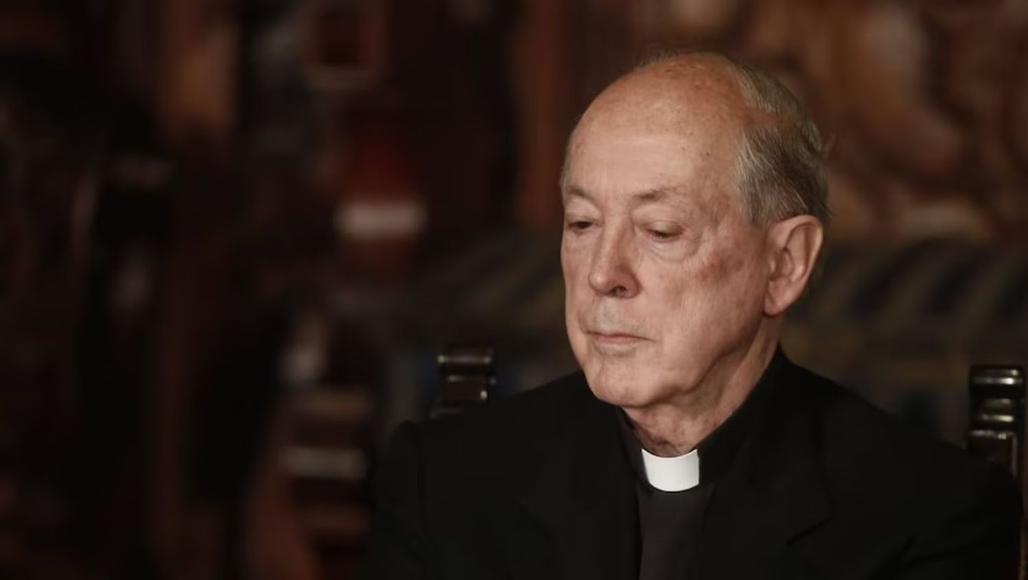 Cardenal Juan Luis Cipriani está impedido de lucir los símbolos cardenalicios