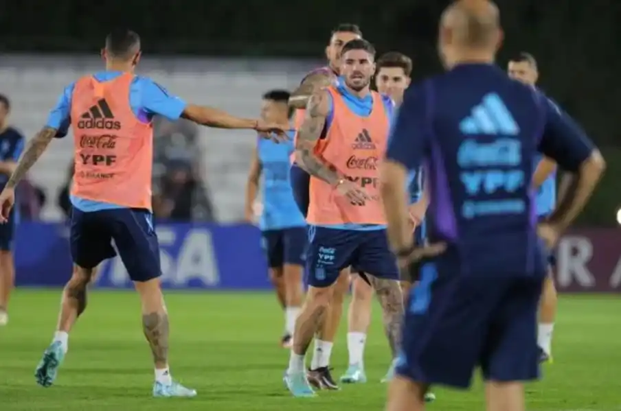 Un futbolista no entrenó en la previa al debut en el Mundial de Qatar 2022