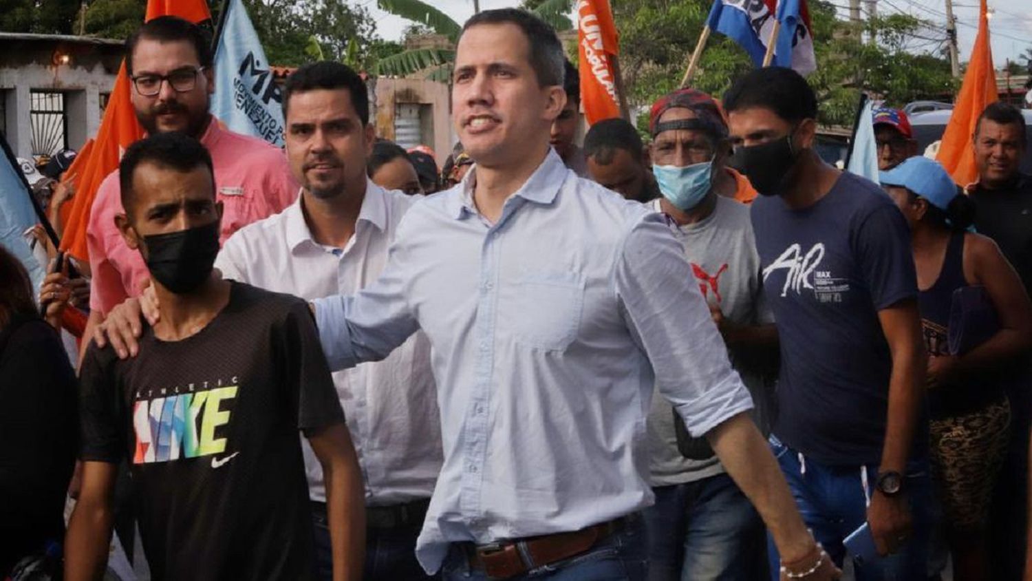 ¡OTRA VEZ LE GRITARON! A Juan Guaidó lo tildan de «asesino» y «ladrón» en el oriente de Venezuela (+VIDEO)