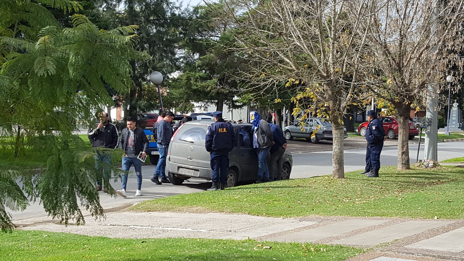 Operativo policial: detienen a tres delincuentes