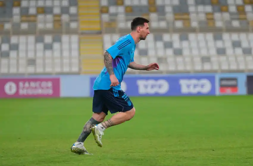 Tras la estrepitosa derrota del debut y pensando en México, Argentina volvió a los entrenamientos