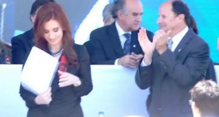Guacone apoya “fervientemente” una reforma de la Constitución para la rereelección de Cristina