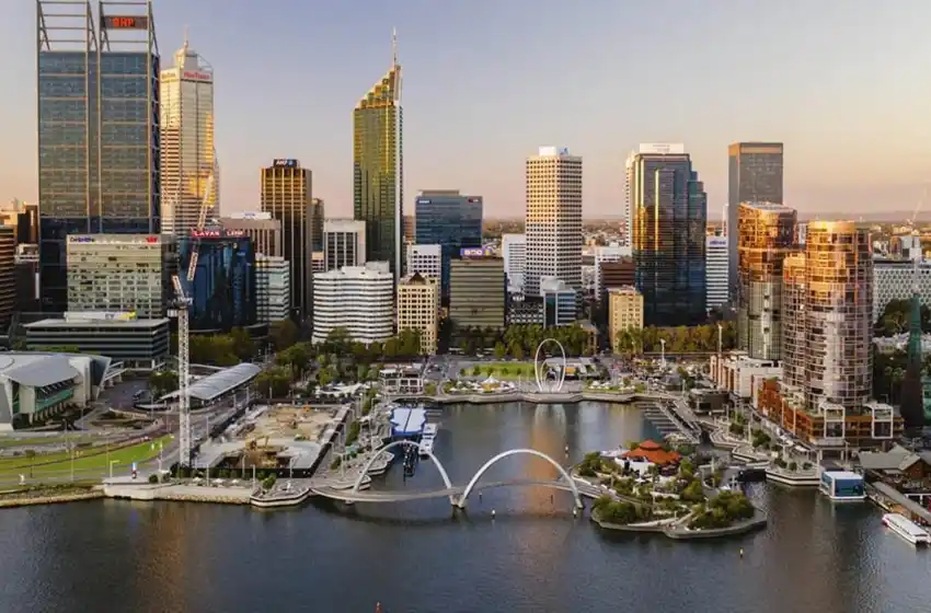 La variante Delta del coronavirus se expande en Australia y crecen las restricciones