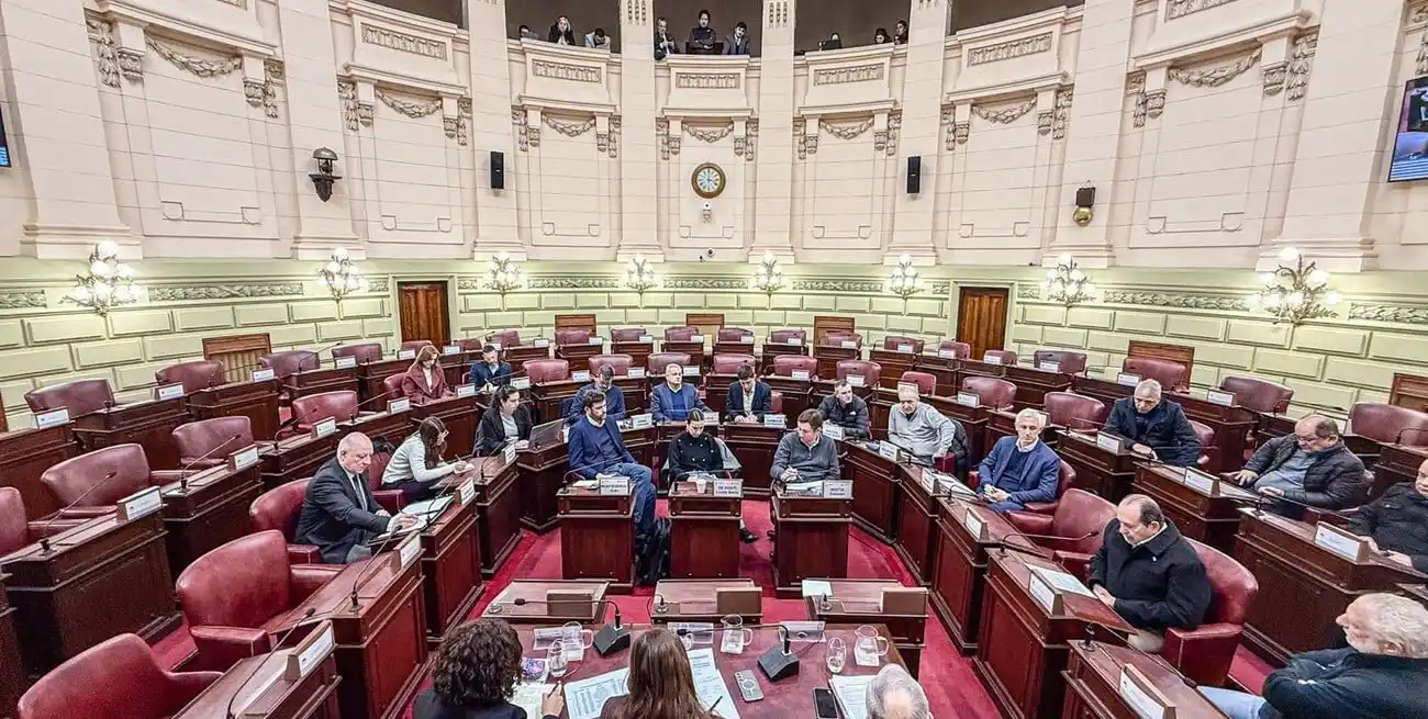 La comisión realizó en lunes una extensa reunión, dividida en cuatro partes.