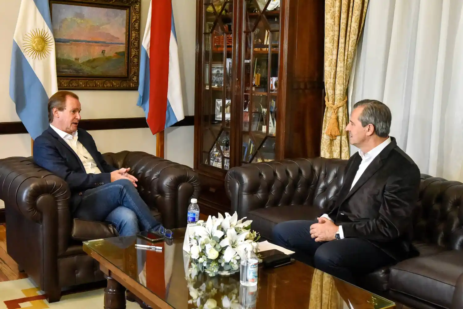 Bordet acordó con Bahl la ejecución de un corredor cultural y la puesta en valor de la Plaza Carbó de Paraná
