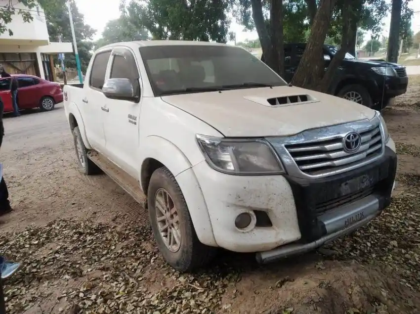 Detenido con una camioneta melliza