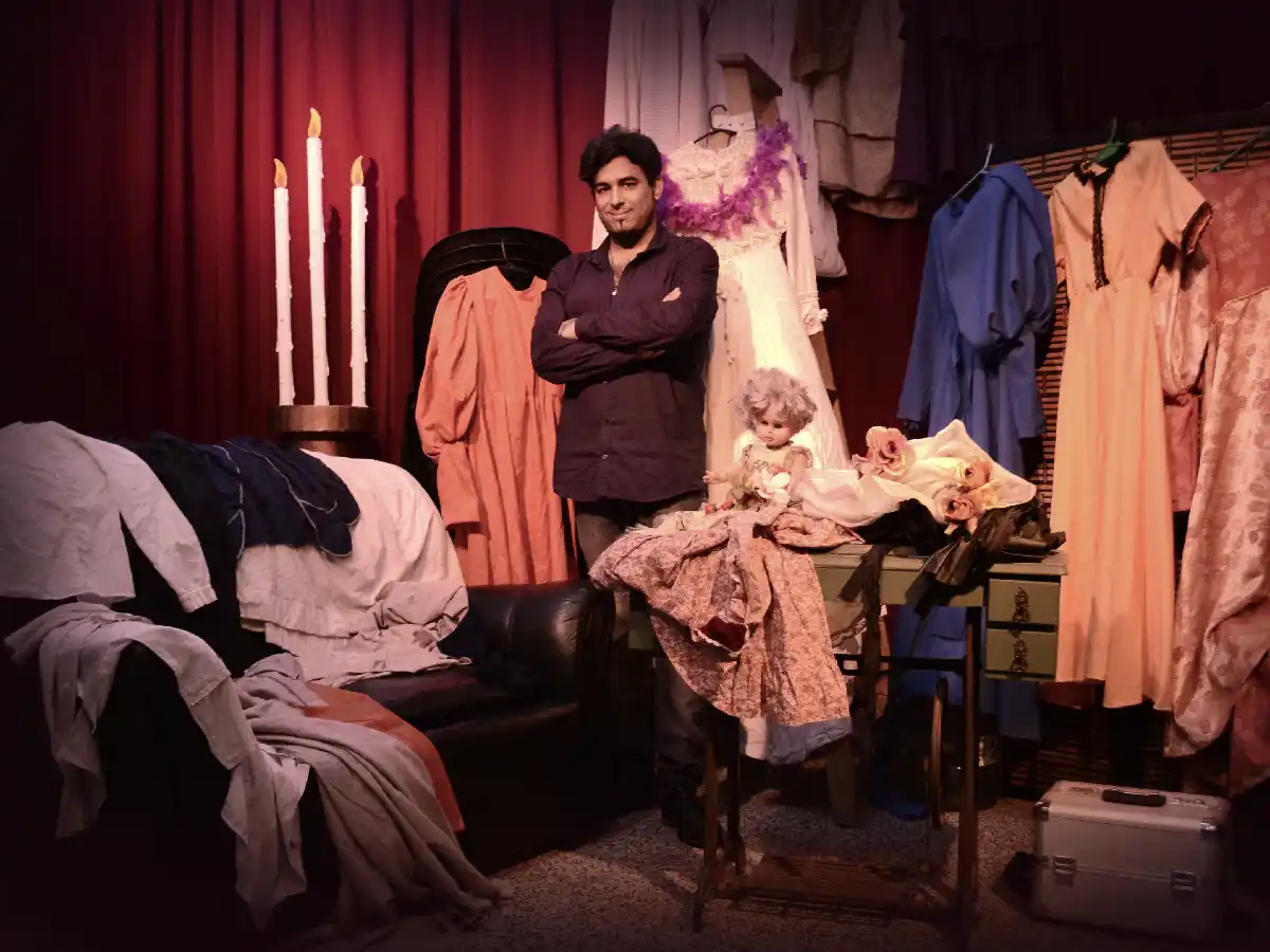 El vestuario por dentro: colores y texturas de la identidad ficticia