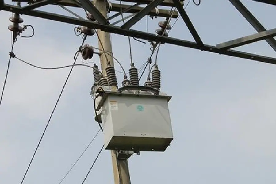 Robaron un reconectador trifásico valuado en 18 millones de pesos a una cooperativa eléctrica de la región