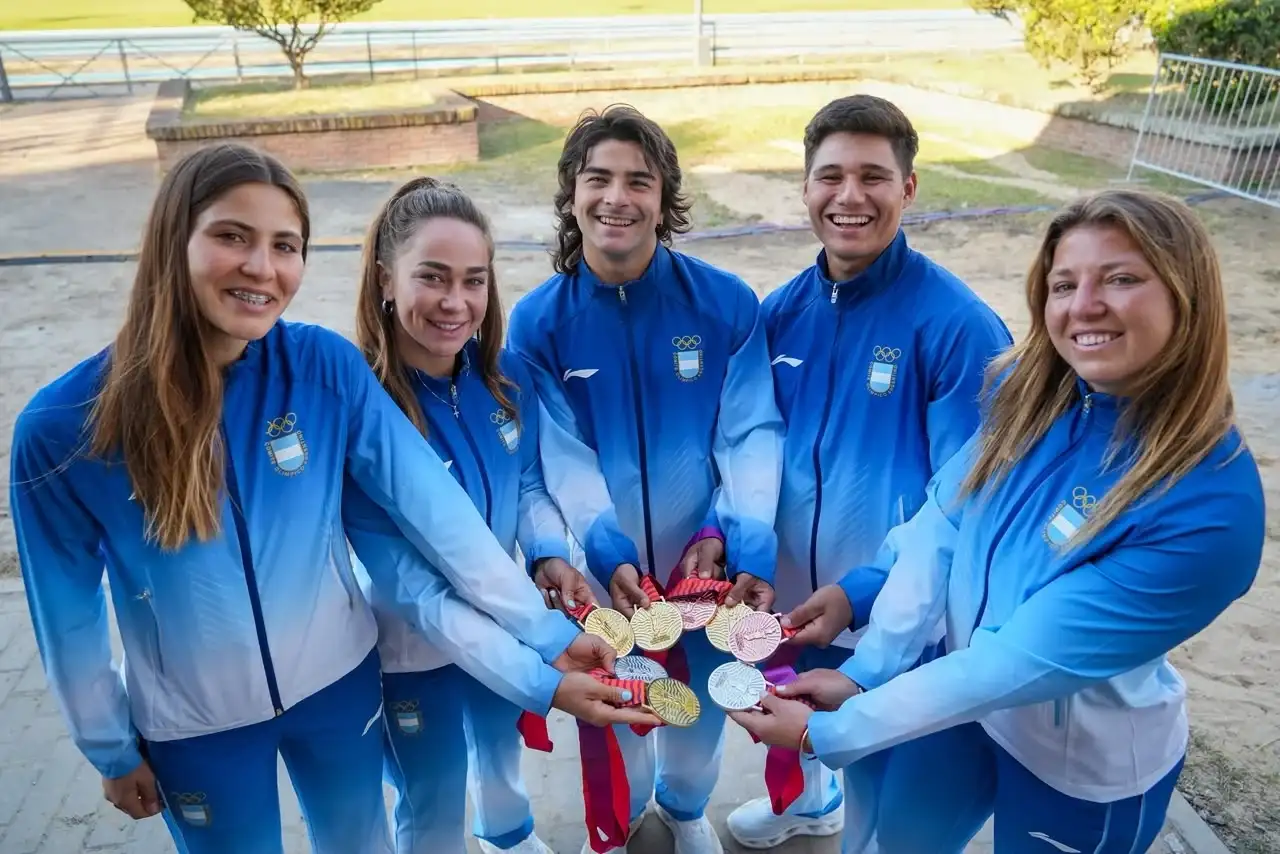 La Laguna Setúbal, la hinchada y la cosecha de medallas: la experiencia argentina en el SUP - 1