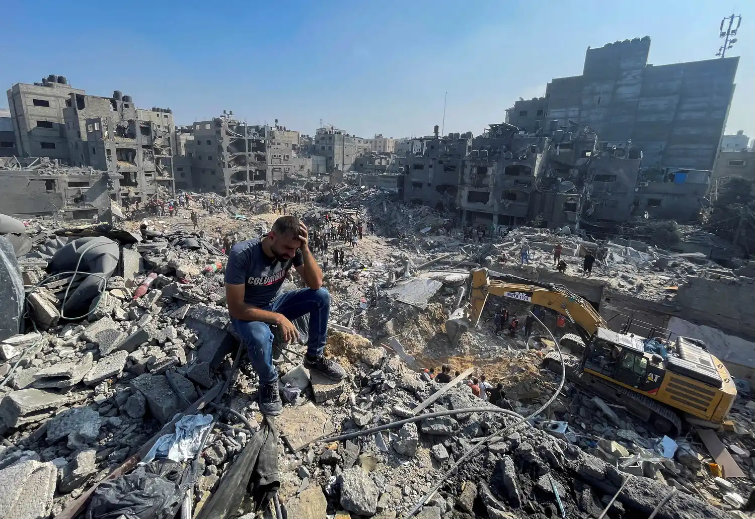 Israel volvió a bombardear un campamento de refugiados y hay “decenas” de muertos