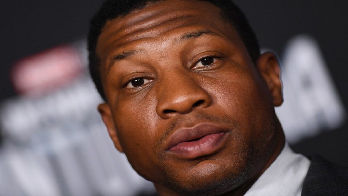 Actor de Creed y Marvel es detenido por violencia doméstica