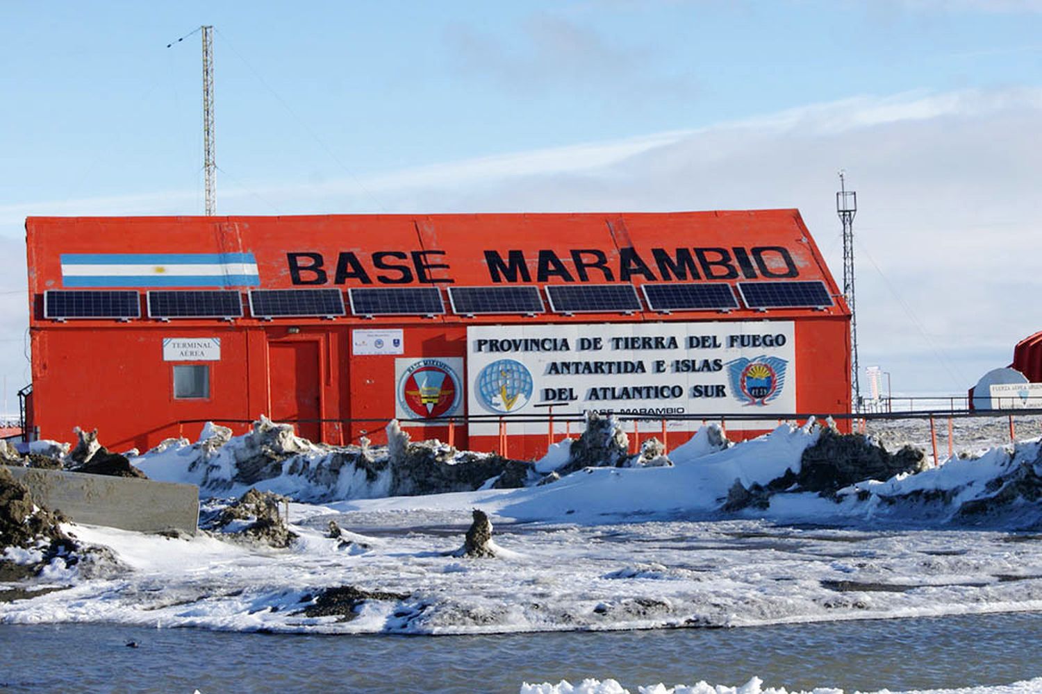 Milei, en la Base Marambio para dar inicio a un programa de control de contaminación