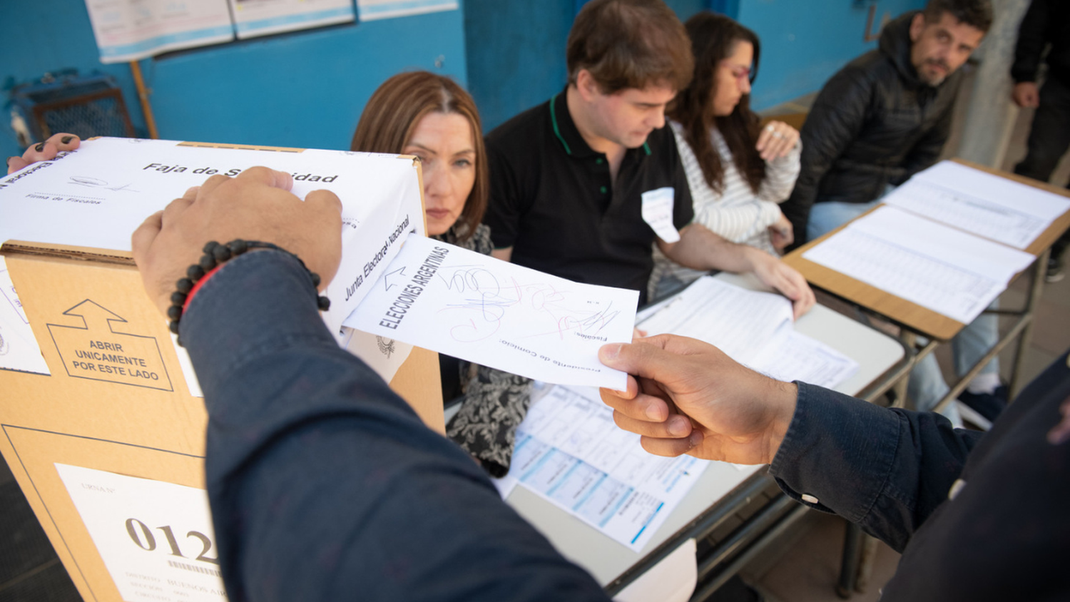 Elecciones 2023: qué pasa si el presidente de mesa no asiste al centro de votación