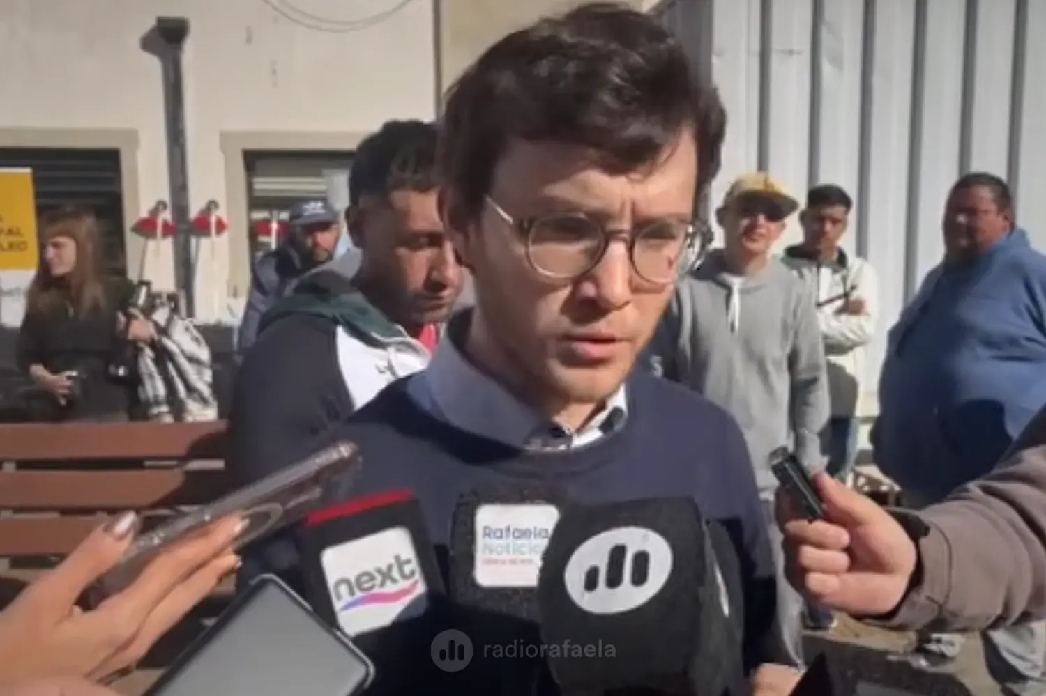“Tomamos el desafío de darles una oportunidad”: Rafaela entregó herramientas a lavacoches para impulsar nuevos oficios