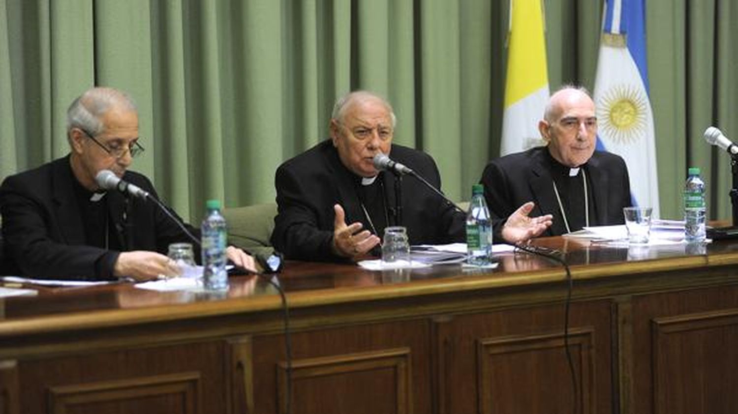 Desclasifican los archivos eclesiásticos vinculados a la última Dictadura