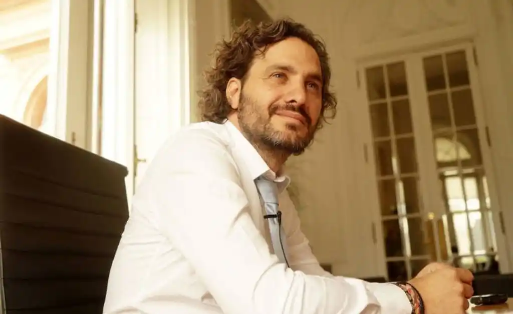Cafiero sobre la columna de Macri: “Parece una monografía descargada del Rincón del Vago”