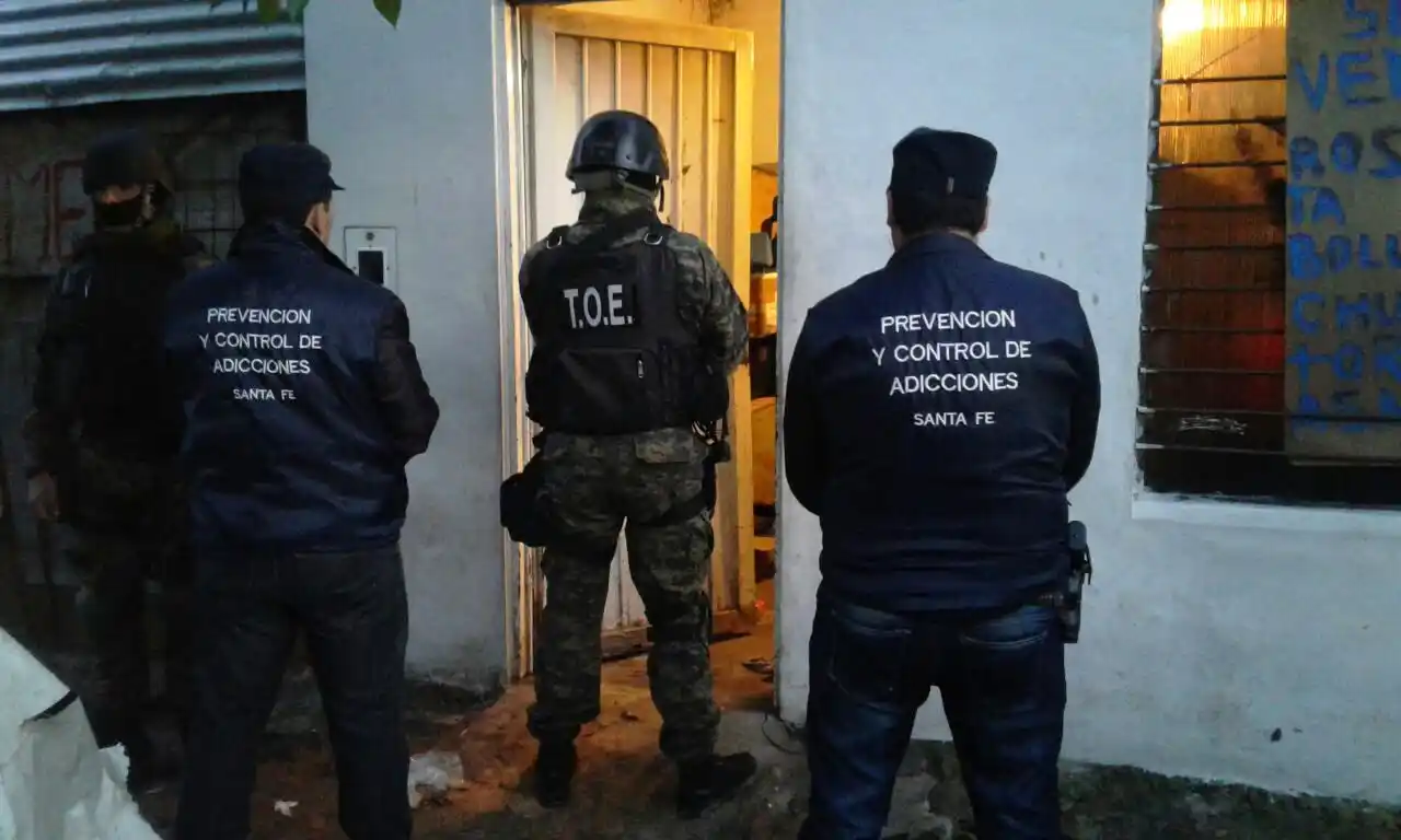 San Justo: Personal antinarcóticos detuvo a una pareja y secuestró marihuana