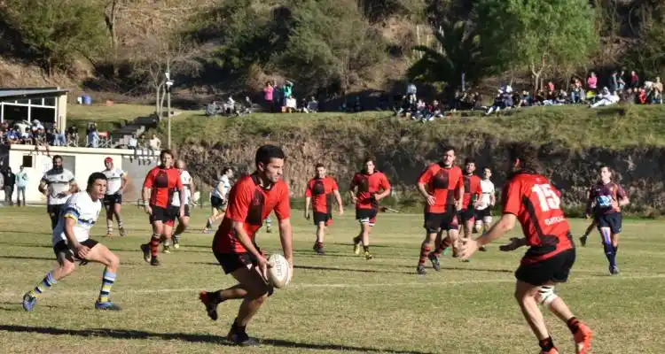 Los Cedros frenó el envión de Tiro Federal