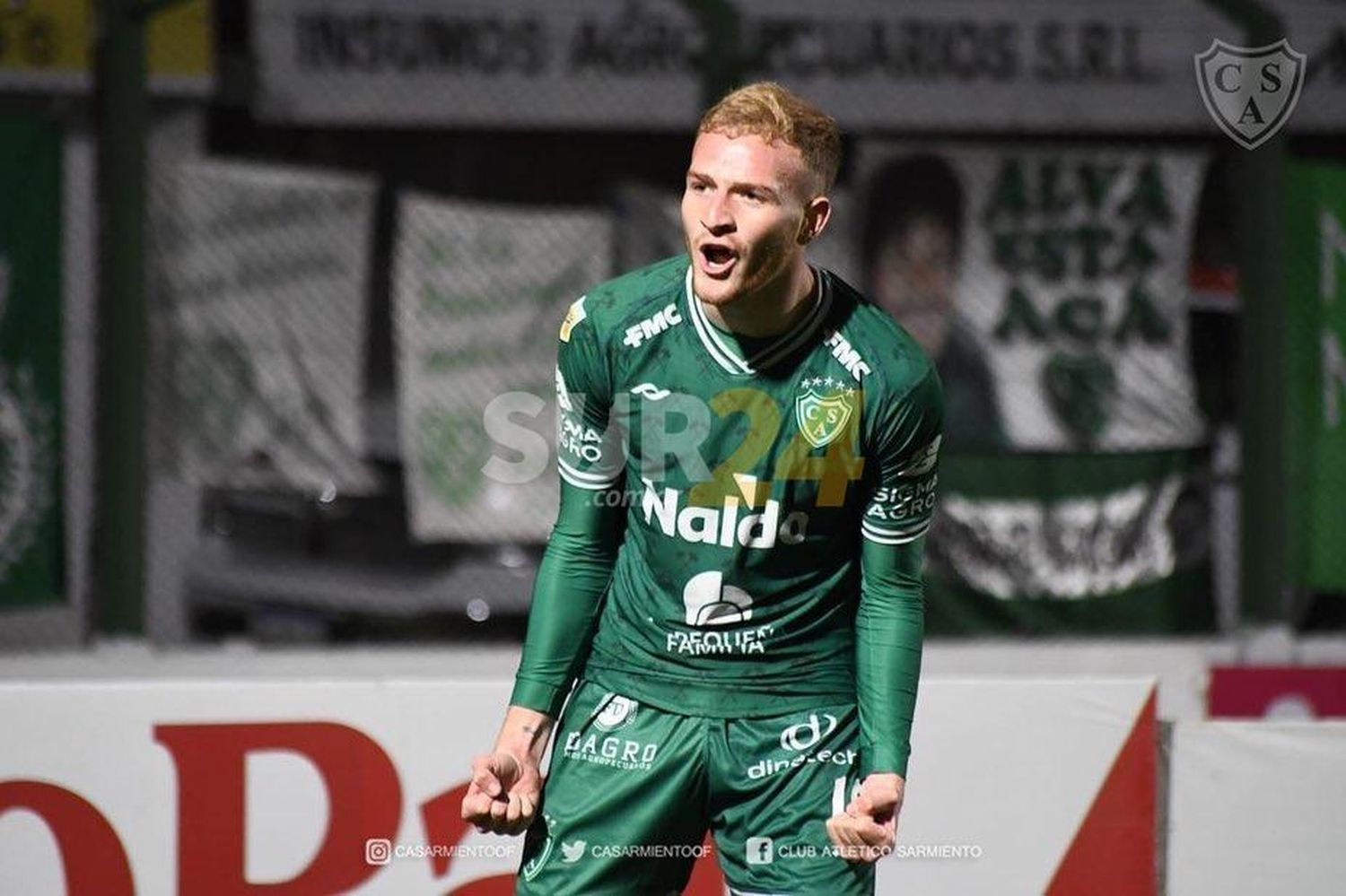 Gondou convirtió en la goleada de Sarmiento