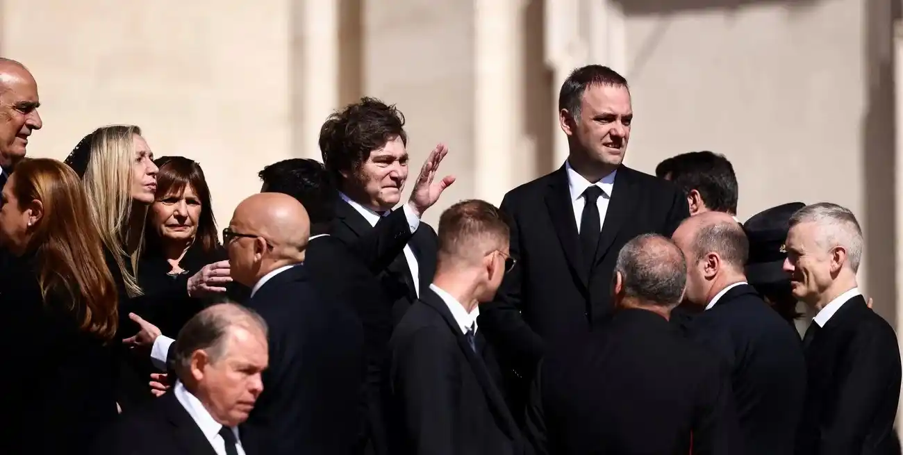 Milei estuvo acompañado por su círculo cercano en Roma. Foto: Reuters.