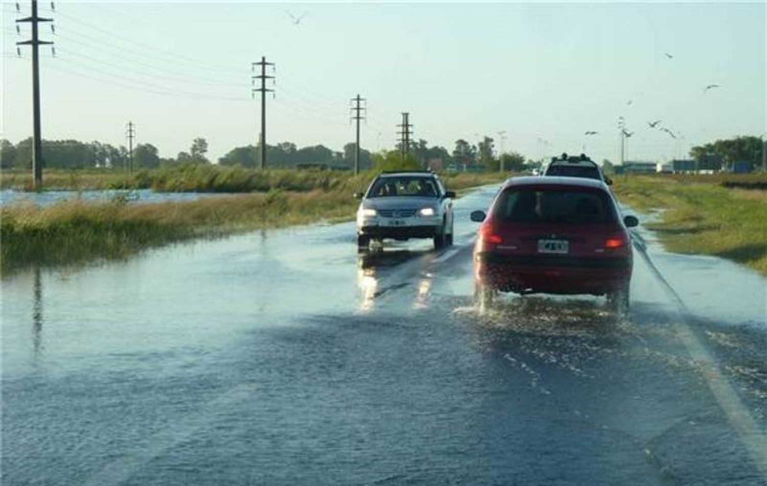Por las intensas lluvias, cerraron las Rutas 85, 88 y 41