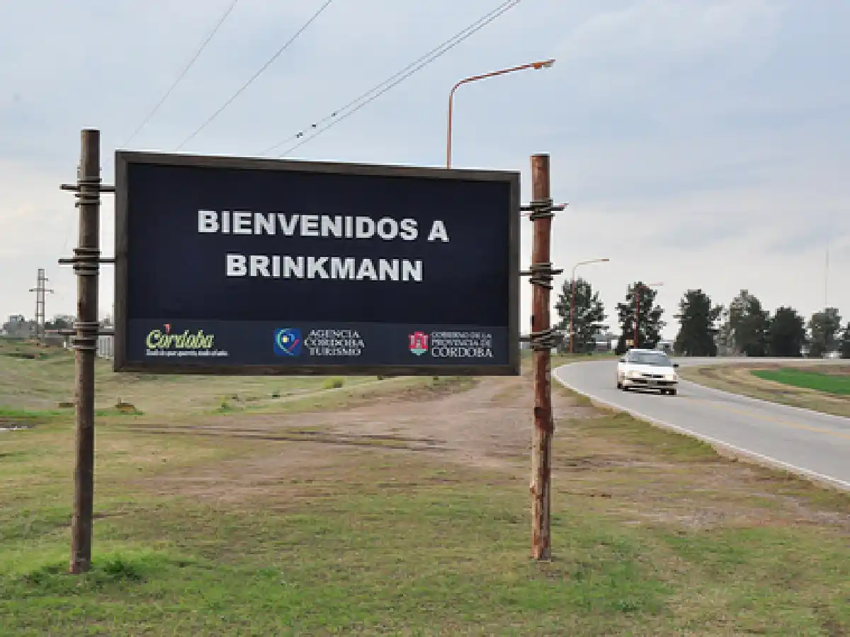 Sanfrancisqueños protagonizan accidente en Brinkmann 