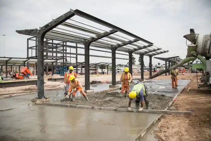 Avanzan el Metrobus y las obras del tren Belgrano Sur en La Matanza