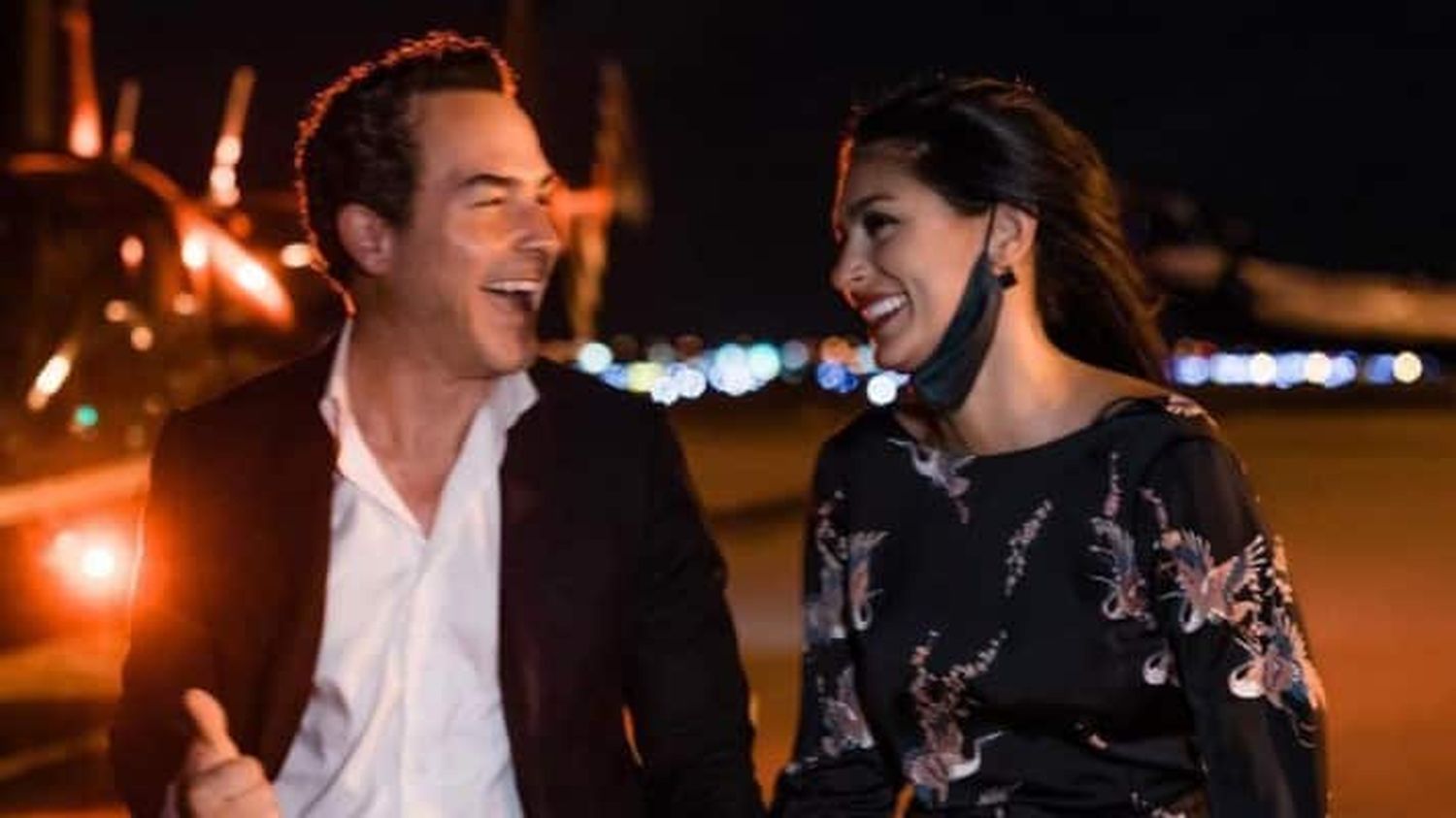 Modelo venezolana Vanessa Lyon se compromete con el animador Carlos Calderón