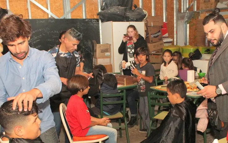 La “Peluquería solidaria” funcionó en la Biblioteca Puerto