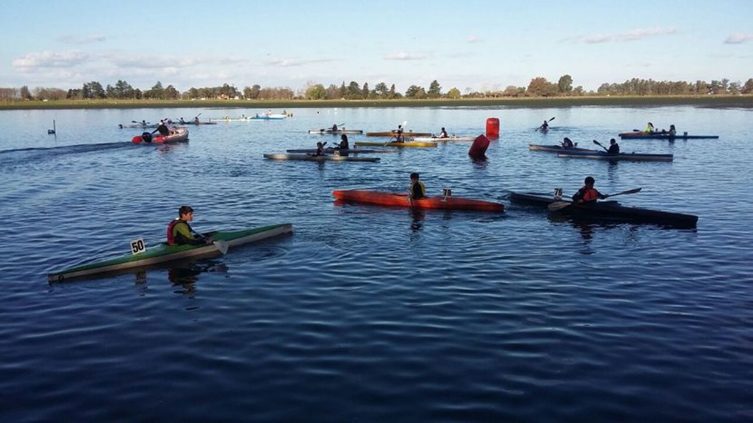 LOBERIA: Buena labor de la Escuela de Kayak en prueba de Las Flores