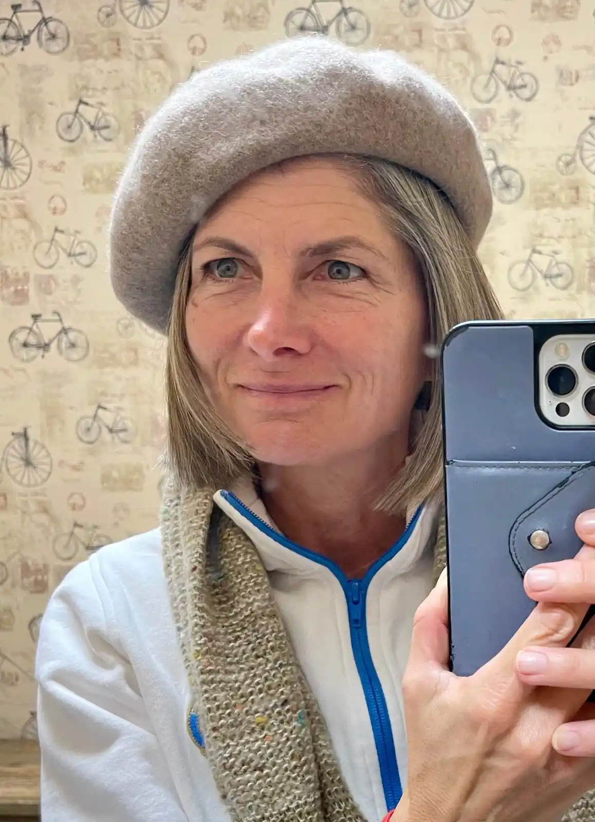 La autora de Cuesta abajo, un libro que esquiva la lágrima fácil con lucidez, humor y elegancia.