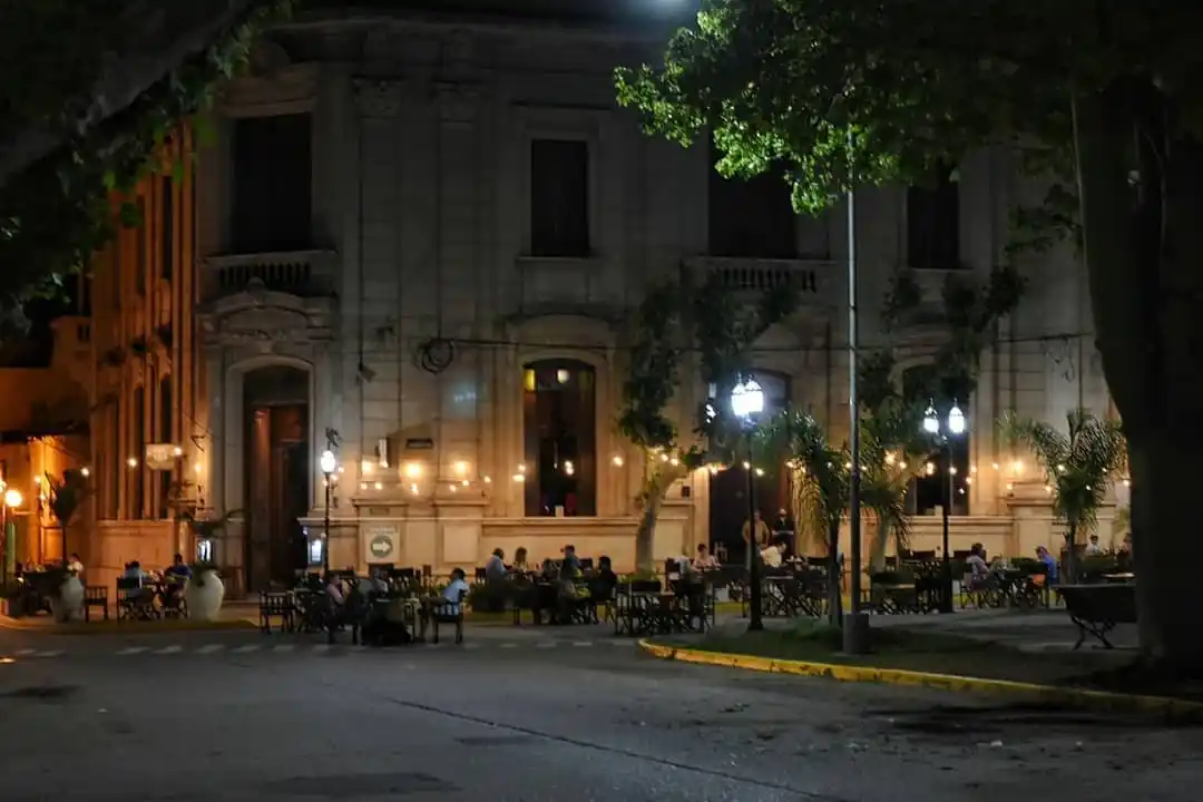 Victoria peatonaliza el centro cívico durante los fines de semana