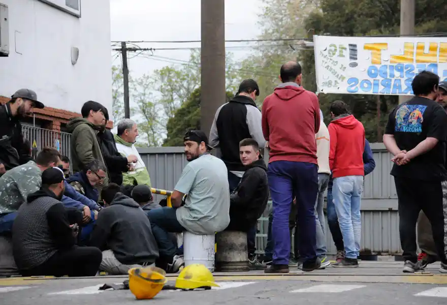 La dirigencia local expresó su preocupación por el cierre de Metalúrgica