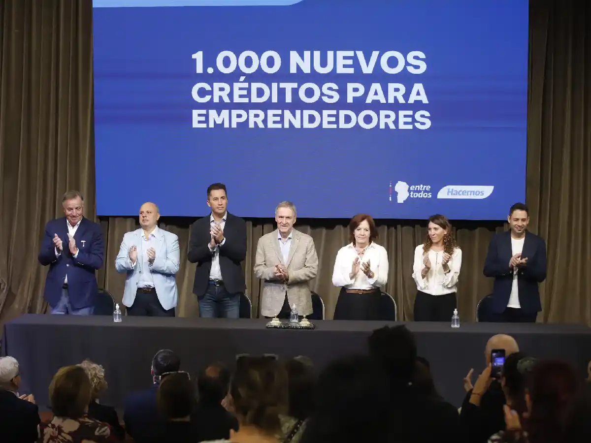 Schiaretti presentó mil nuevos créditos sin interés para emprendedores