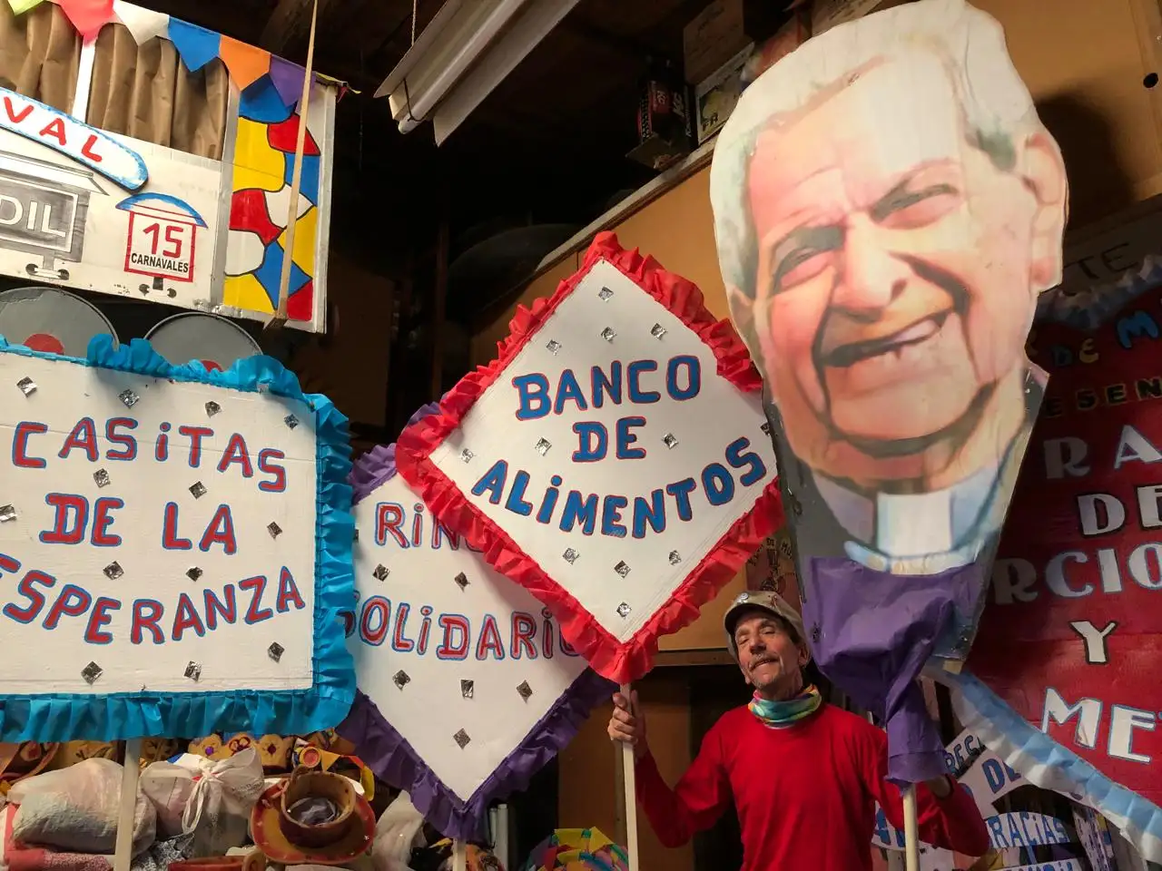 Flor de Murga y su homenaje al padre Troncoso. La iniciativa por contar con una calle con su nombre continúa.