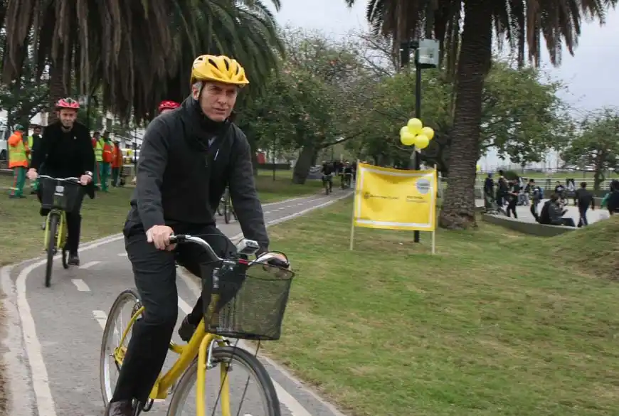 Scioli minimizó la labor de Macri: "Me encantan las bicisendas, pero yo hago rutas"